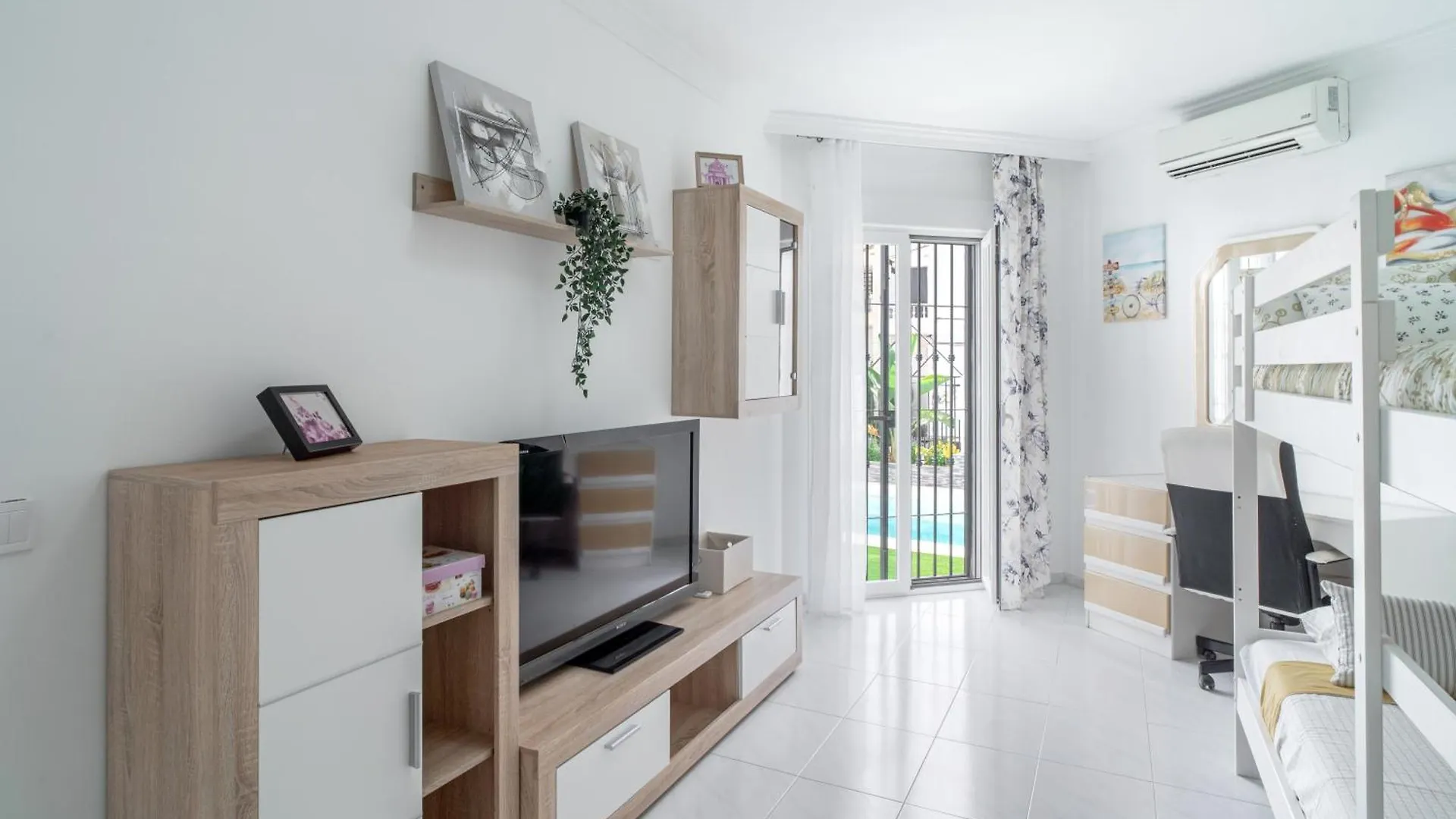 فيلا Casa Higuera نيرخا إسبانيا